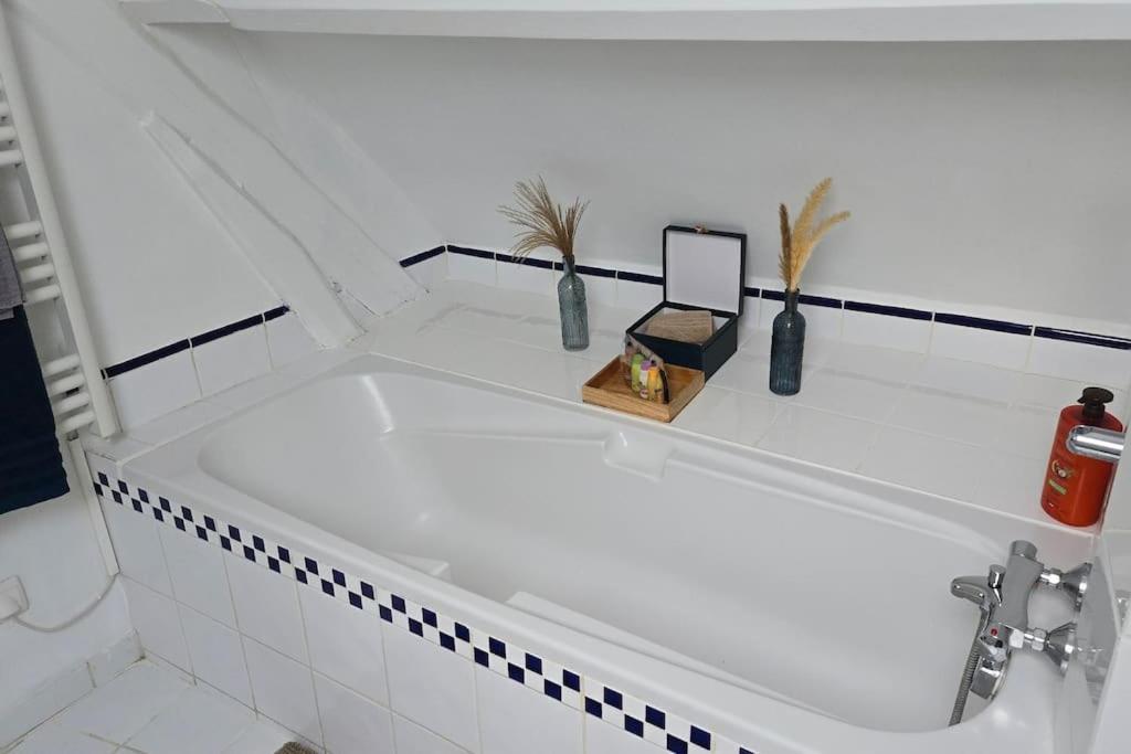 Apartamento Le Royal Billy Dreux Exterior foto